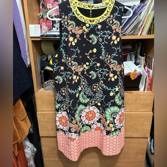 Alice + Olivia Keaton Crewneck Shift Dress - Picture 8 of 11